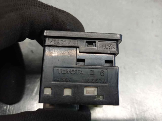 769747 Toyota 