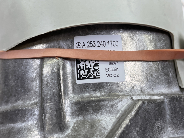  Mercedes A2532401700