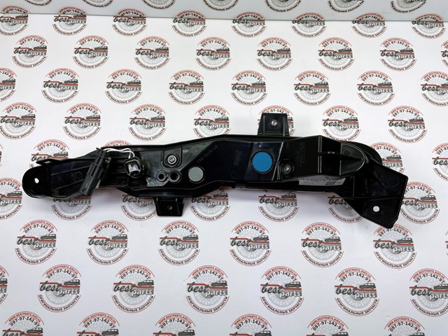 LR093439 Land Rover Противотуманнка задняя, правая