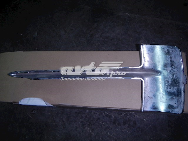 51117325396 BMW Молдинг решетки бампера переднего правый