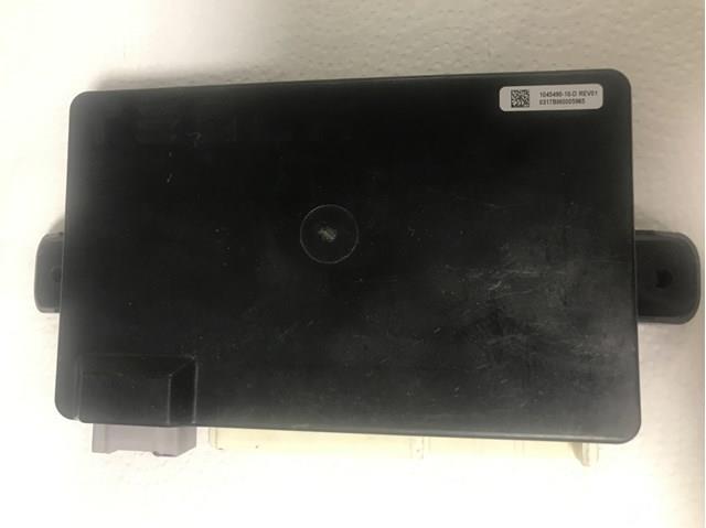 104549010D Tesla 