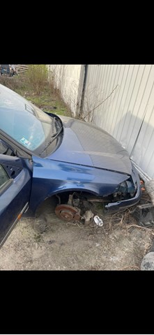 Крыло переднее правое 8201094795 Renault (RVI)