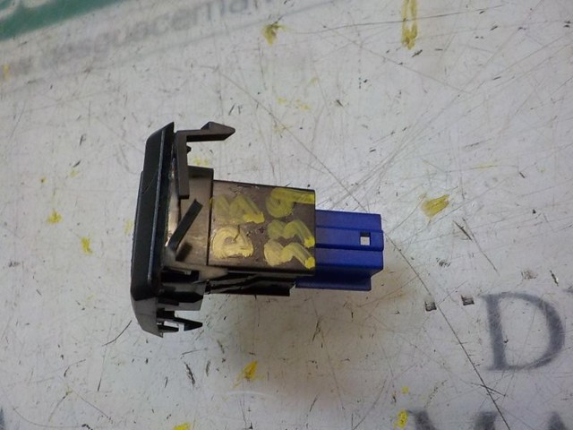 Botão de ativação do sinal de emergência Seat Ibiza V KJ1, KJG