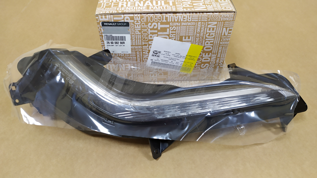Фара дневного света правая Renault (RVI) 266008290R цена, от 204.99 USD