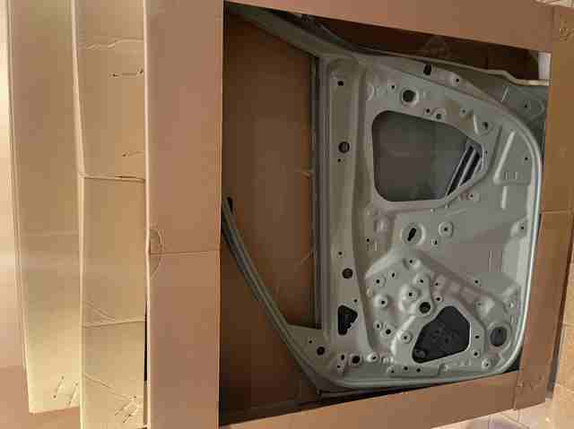 Дверь передняя правая Mazda DAY25802XA цена, от 384.29 USD