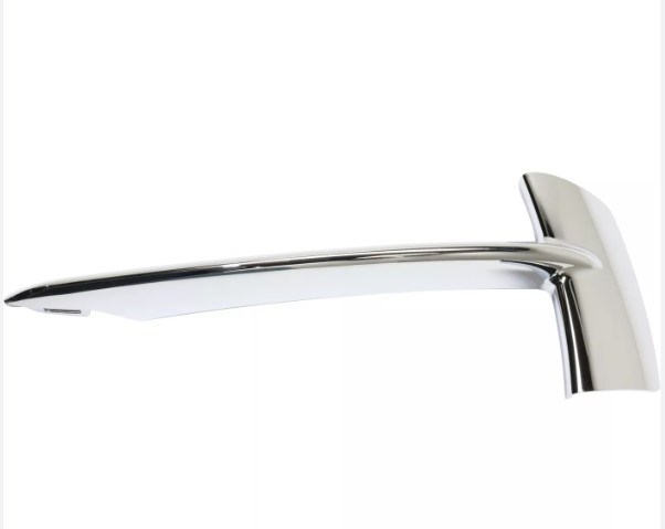 Молдинг решетки бампера переднего левый 51117325395 BMW