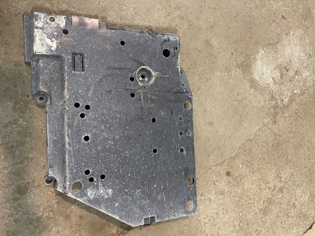 Защита днища, топливного бака Subaru 42045AN03A цена, от 6.33 USD