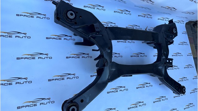 Балка задней подвески поперечная Nissan/Infiniti 554006RR4A цена, от 152.82 USD