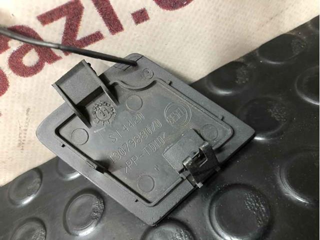 Заглушка бампера буксировочного крюка Fiat/Alfa/Lancia 1307988070