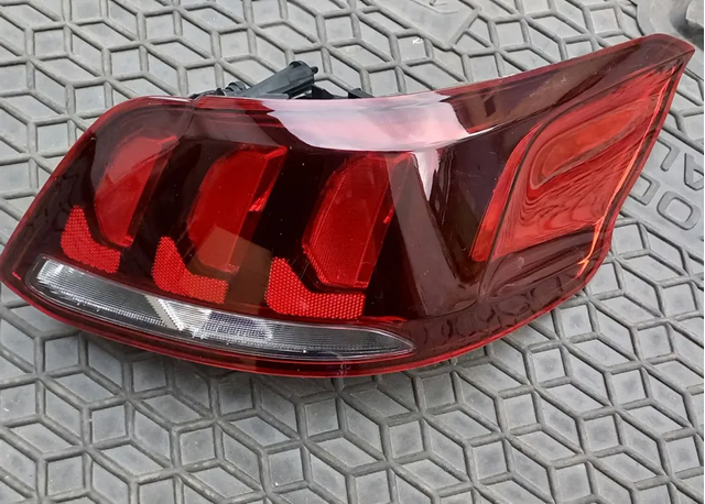 Фонарь задний правый Peugeot/Citroen 9817299580 цена, от 134.59 USD