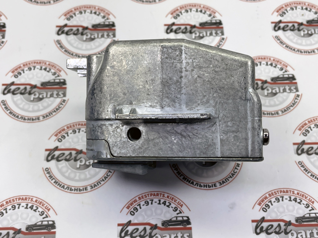 Механизм блокировки рулевого колеса Volvo 32370888