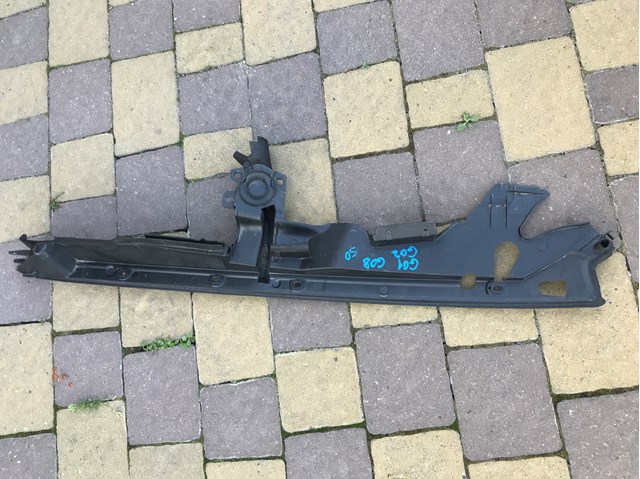 Уплотнитель крыла 51747397491 BMW