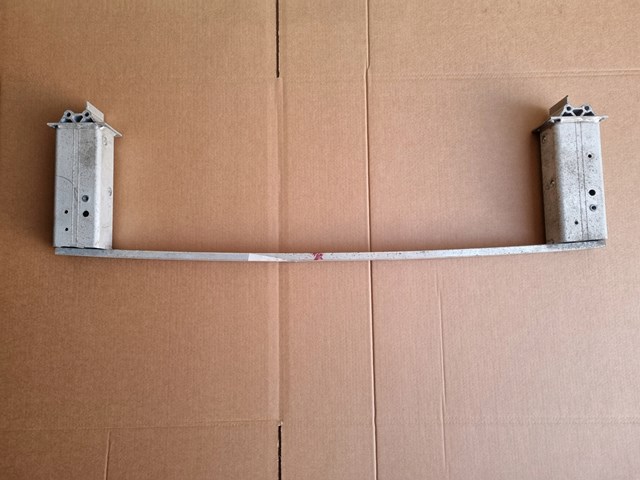 Балка передней подвески (подрамник) передняя 31387240 Volvo