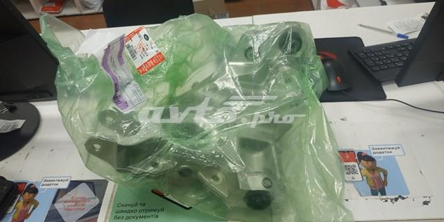 Кулак поворотный левый Land Rover LR087650
