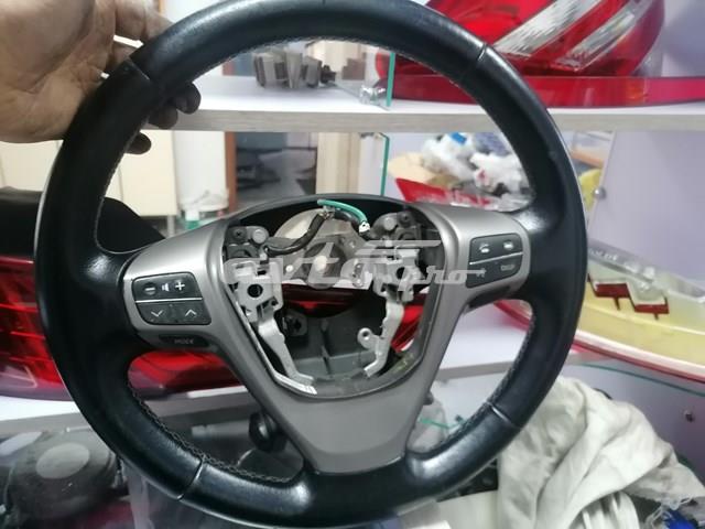 Рулевое колесо на Toyota Avensis T27