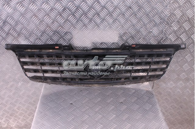  Решетка радиатора Nissan Altima 