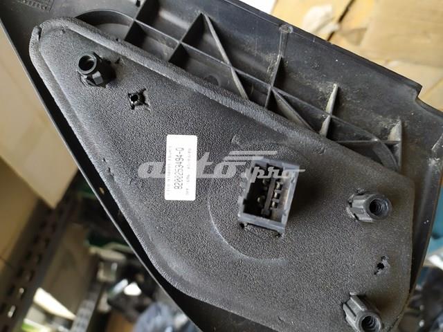 Правое зеркало 8200253494 Renault (RVI)