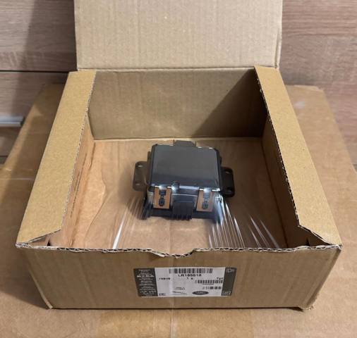  Land Rover LR185518 цена, от 847.46 USD