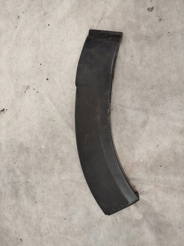 DGH951W71 Mazda Расширитель передней арки колеса, правый