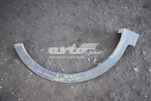 Расширитель (накладка) арки переднего крыла правый 877122W000CA Hyundai/Kia