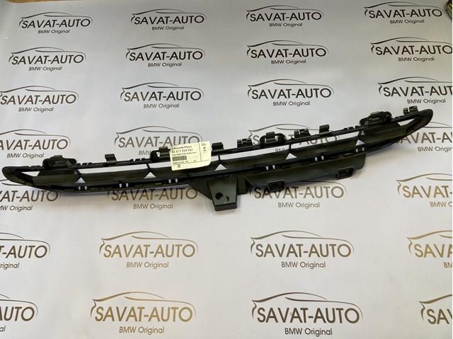 51117319767 BMW Решетка переднего бампера, верхняя