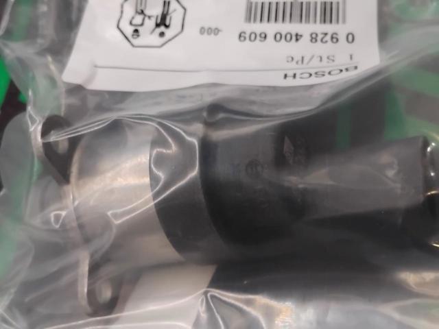 Регулятор давления ТНВД Bosch 0928400609 цена, от 79.85 USD