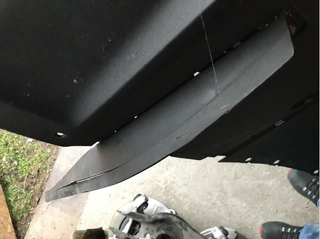 Защита бампера заднего 600818000C Tesla