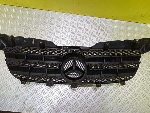 Облицовка радиатора Mercedes 9068800285 цена, от 38.01 USD