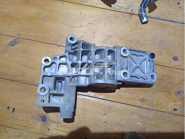 Крепление генератора Митсубиси Аутлендер II XL