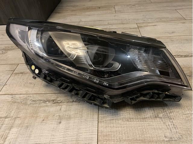 Правая блок фара Hyundai/Kia 92102D4300 цена, от 725.45 USD