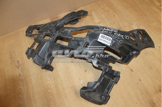 Крепление бампера переднего Mercedes 2048855165