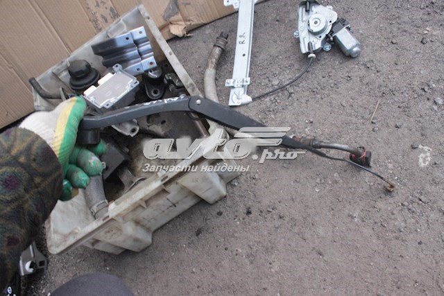  Поводок стеклоочистителя Hyundai SOLARIS 1