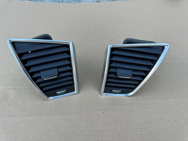 Купить 8R1820902 VAG 