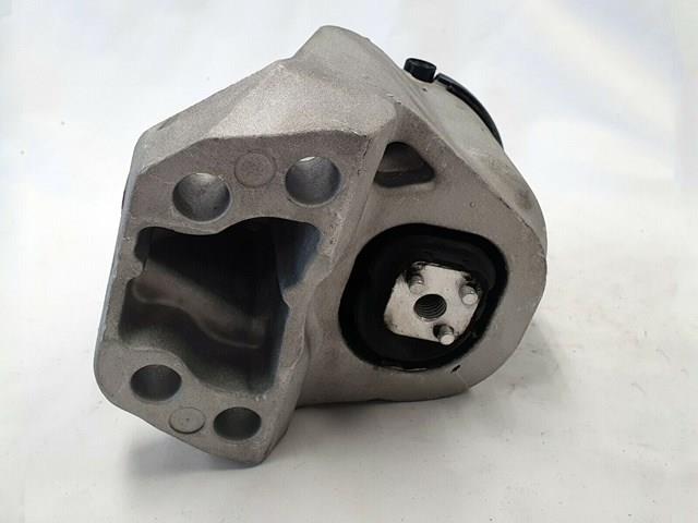 Правая подушка двигателя STDB5Z6038A SAT