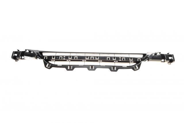 Решетка бампера переднего центральная Autotechteile 7015131 цена, от 46.23 USD