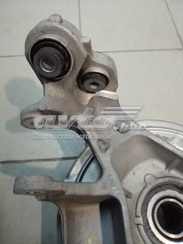 Цапфа задняя правая LR142583 Land Rover