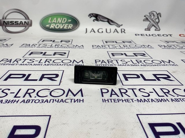 Купить LR089442 Land Rover Фонарь подсветки номерного знака