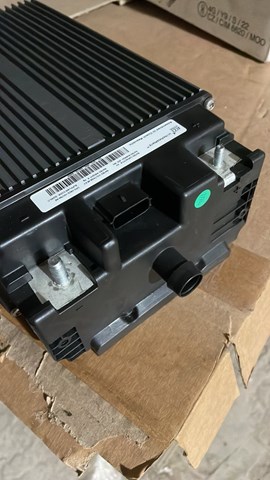 Купить LR115327 Land Rover Батарейный модуль электромобиля
