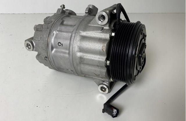 Компрессор кондиционера LR140033 Land Rover