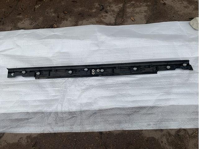 Накладка (молдинг) порога наружная левая KB7W51P50D Mazda