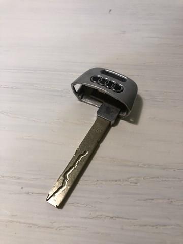 4M0959754T VAG Ключ замка зажигания