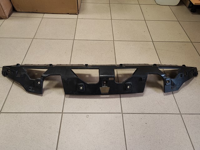 Кронштейн бампера переднего центральный FPS FP3040988 цена, от 20.30 USD