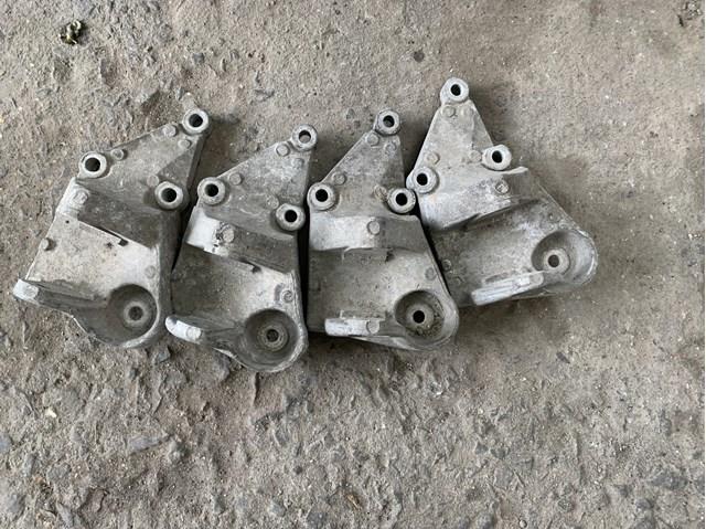 1484795080 FIAT Soporte para taco de motor derecho original y equivalente