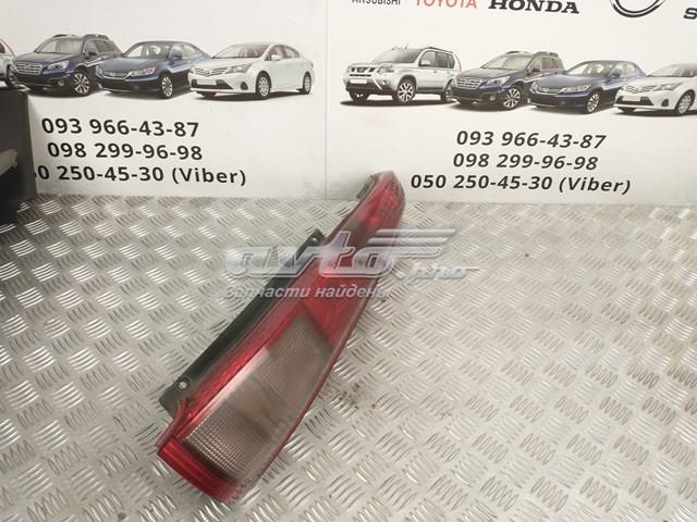 Фонарь задний правый 26550EQ00A Nissan