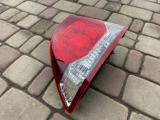 Задний левый внешний фонарь Polcar 3845872E