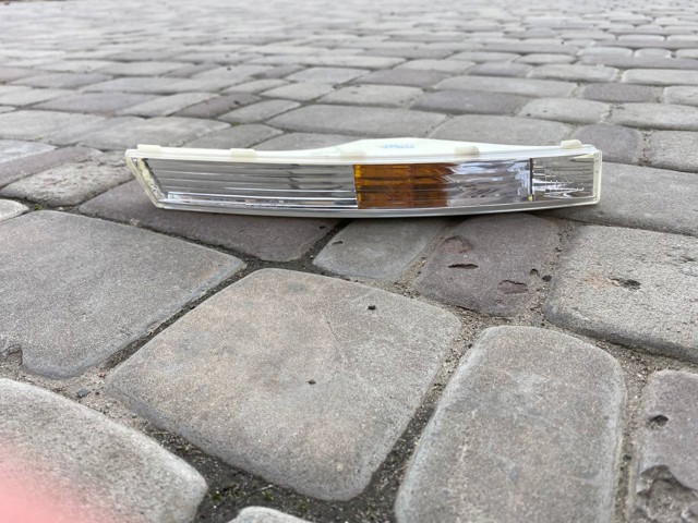 VW1620CR Signeda Поворотник правый