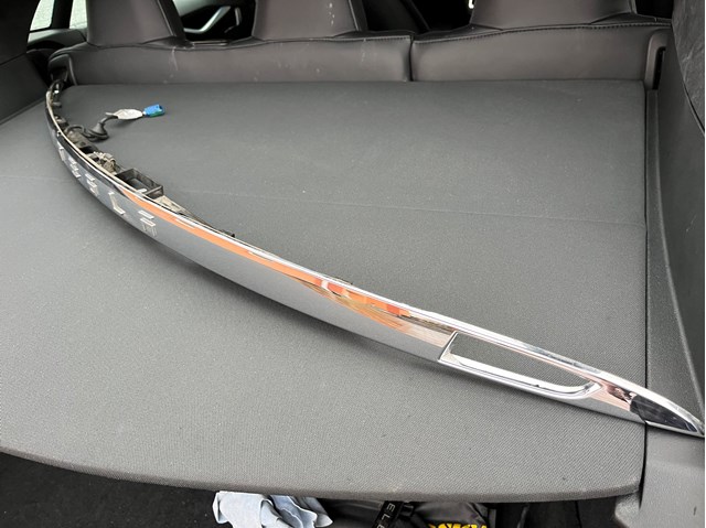  Tesla 102577600A