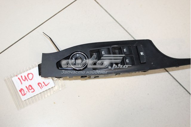  935703Z3004X Hyundai/Kia
