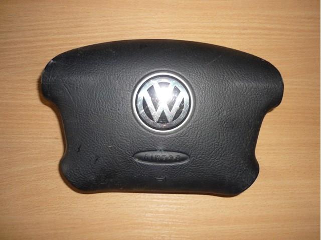 Подушка безопасности (AIRBAG) водительская на Volkswagen Bora 1J2