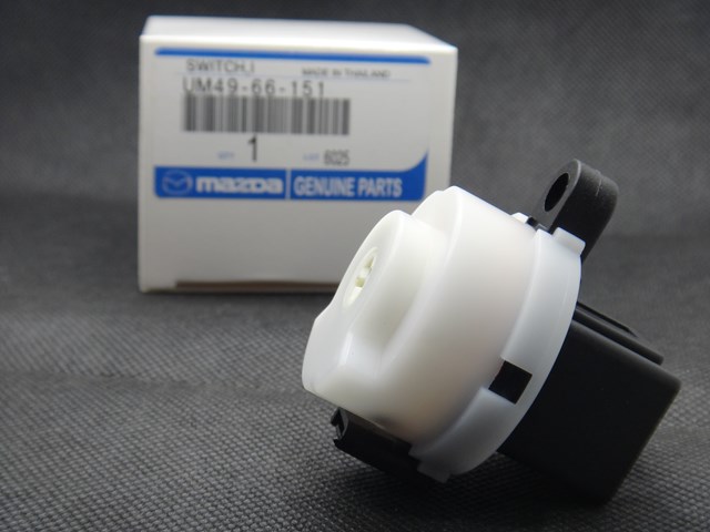 Контактная группа замка зажигания Mazda UM4966151